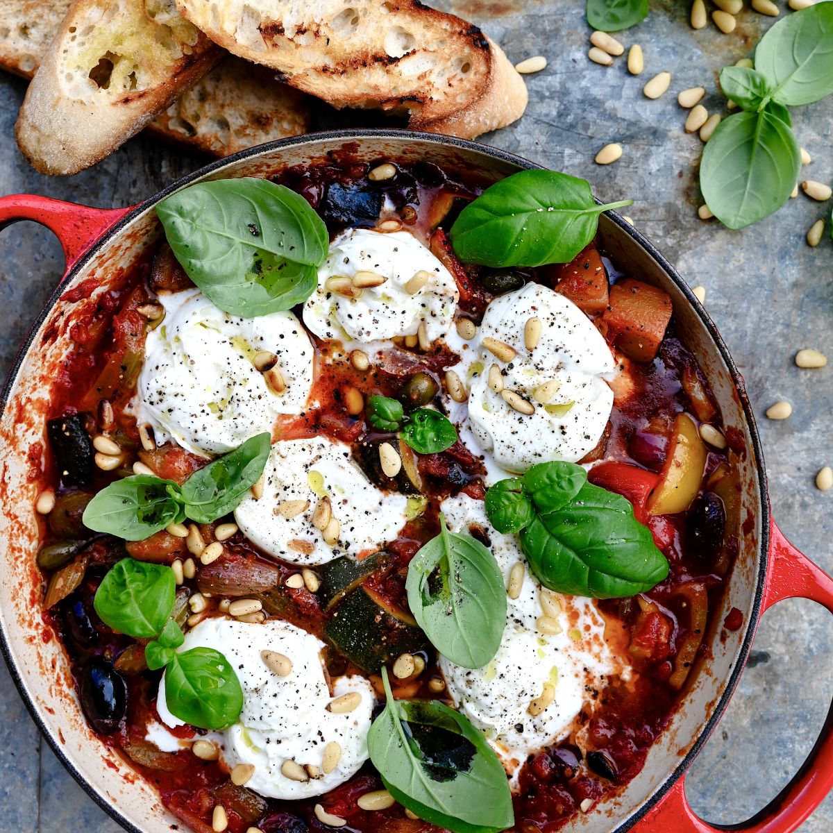 Caponata mit Büffel-Mozzarella