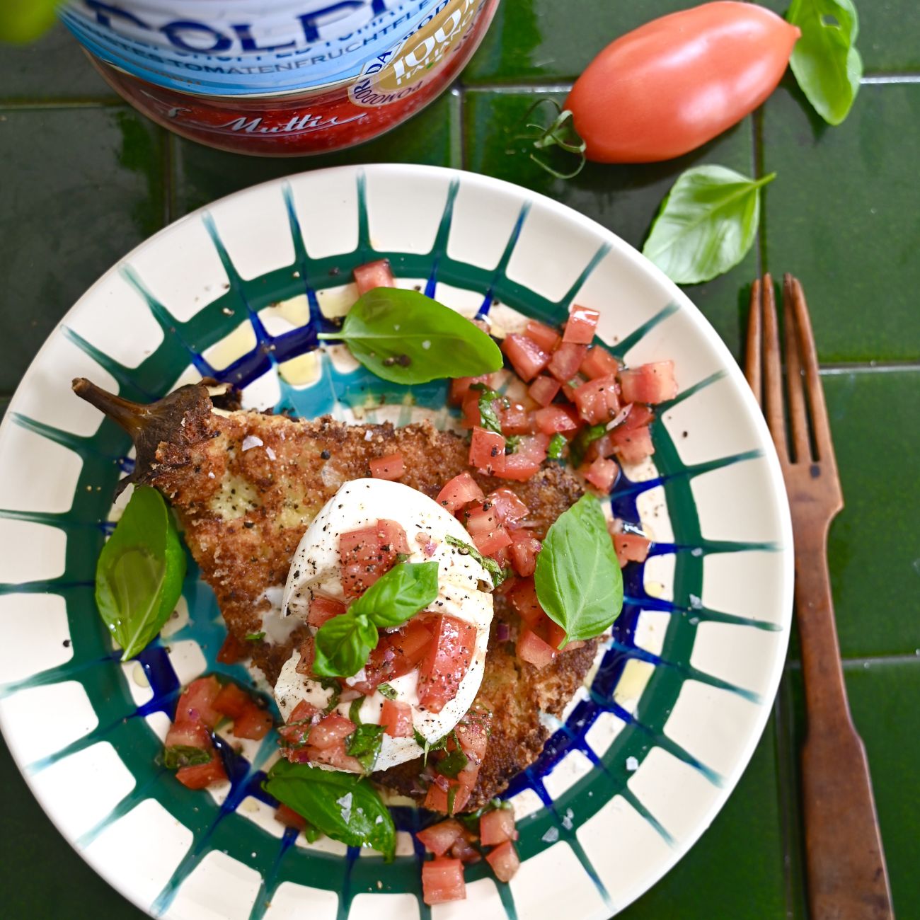 Gebackene Aubergine mit Büffelmozzarella